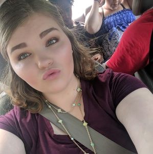 Meet your Posher, Alizebeth